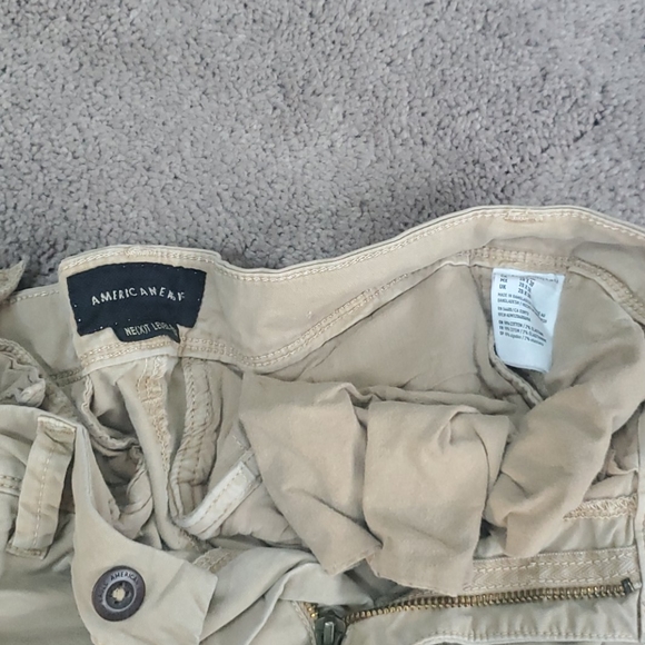 American eagle khakis like new - Picture 3 of 4